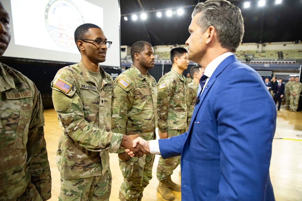 Defense Secretary Pete Hegseth Recognizes Soldiers and Airmen of the D.C. National Guard