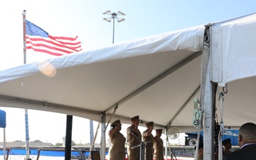 USS ROSS Holds Change of Command Ceremony