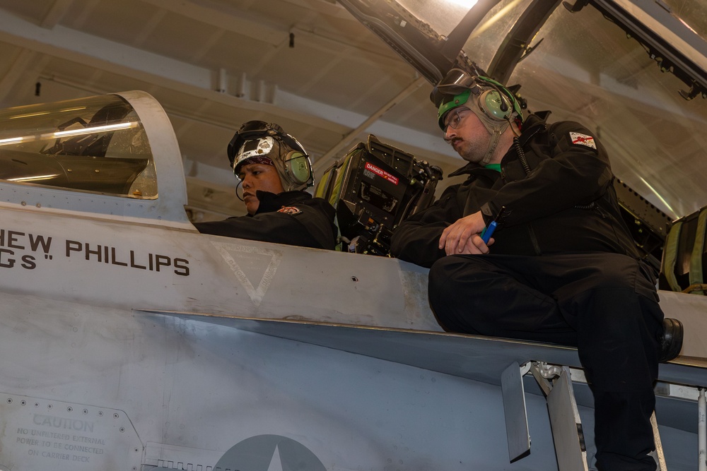 Abraham Lincoln participates in exercise Northern Edge 2025