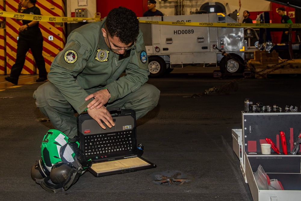 Abraham Lincoln participates in exercise Northern Edge 2025