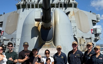 USS Decatur hosts Chamber of Commerce of Hawaii’s Young Professionals Program