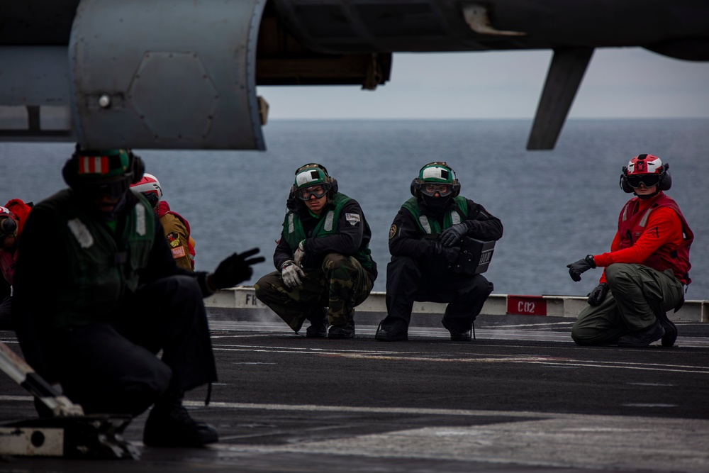 Abraham Lincoln participates in exercise Northern Edge 2025