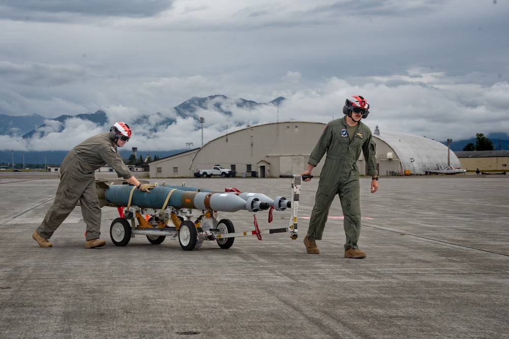 27th SOW, VMFA 533 conduct FARP operations during ARCTIC EDGE 2025