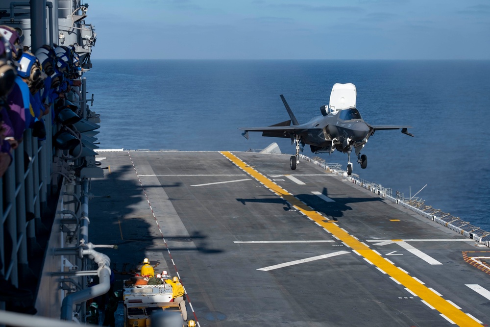 Boxer Conducts Flight Operations