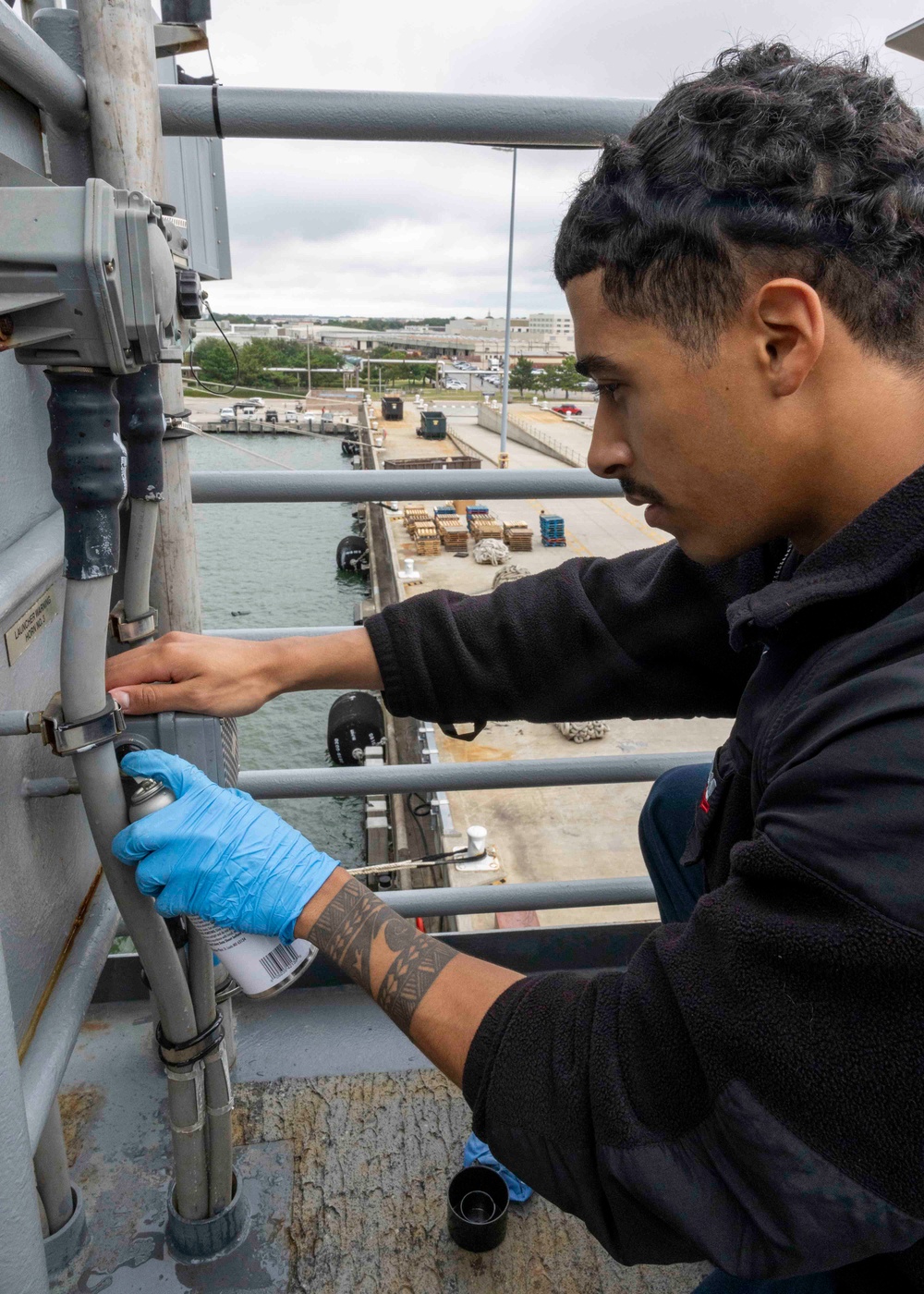Daily Operations Aboard USS George H.W. Bush (CVN 77)