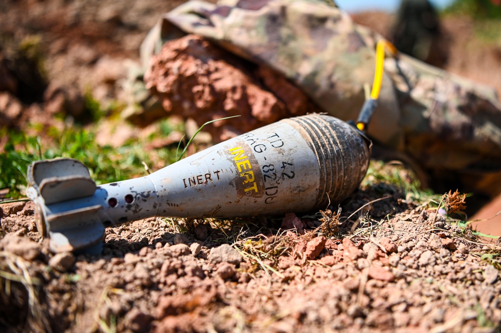 EOD teams tackle trench clearing scenario at IED Rodeo