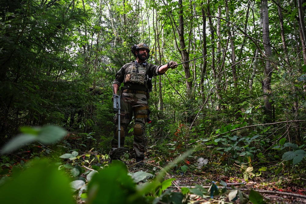 French EOD Team Clears Hidden Ammo Cache During IED Rodeo