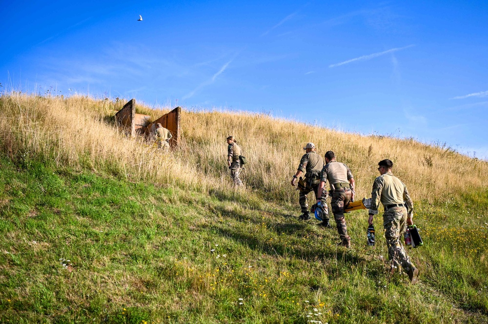 French EOD team clears a simulated “kill house” bunker during IED Rodeo