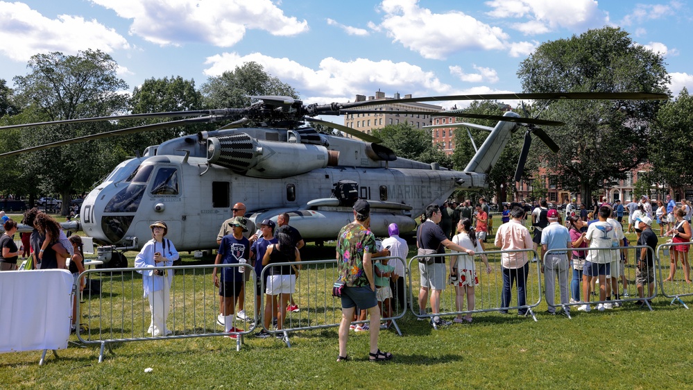 MCRC Hosts Static Display during Marine Week Boston