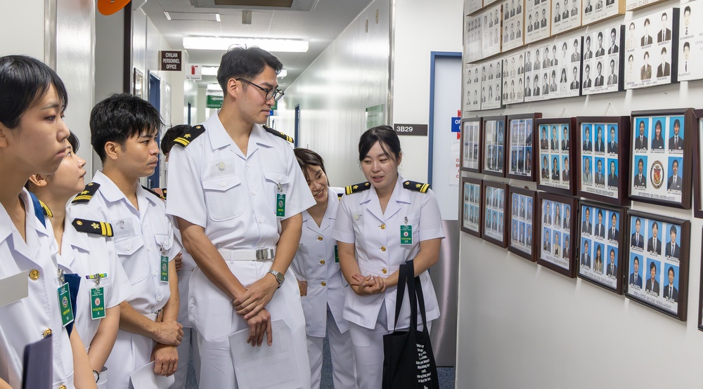 JMSDF Medical Personnel Tour U.S. Naval Hospital Yokosuka JMSDF Medical Personnel Tour U.S. Naval Hospital Yokosuka