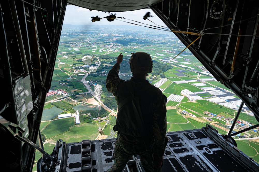 Joint, bilateral training a success through mobility air force tactical airlift mission