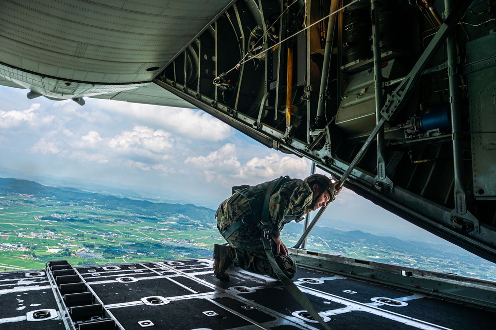 Joint, bilateral training a success through mobility air force tactical airlift mission