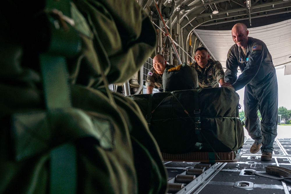 Joint, bilateral training a success through mobility air force tactical airlift mission