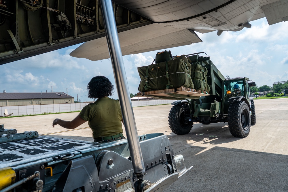 Joint, bilateral training a success through mobility air force tactical airlift mission