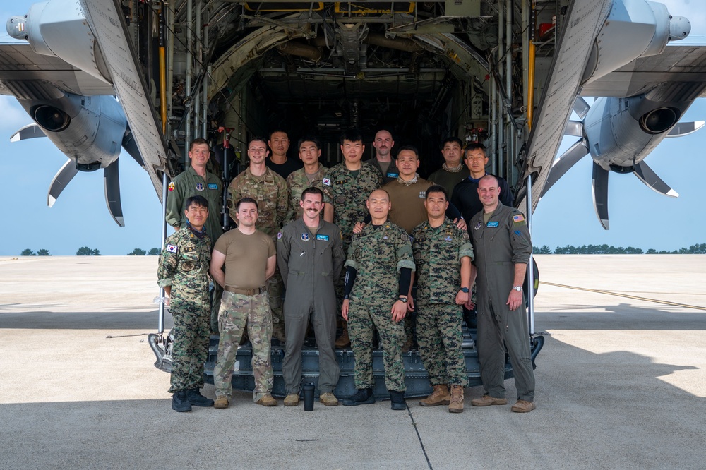 Joint, bilateral training a success through mobility air force tactical airlift mission