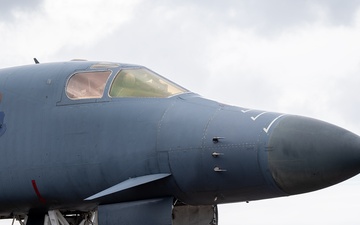 B-1B Lancer Conducts Hot Pit Refuel at Lajes Field