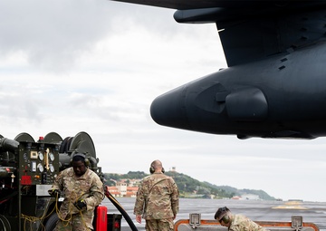 B-1B Lancer Conducts Hot Pit Refuel at Lajes Field