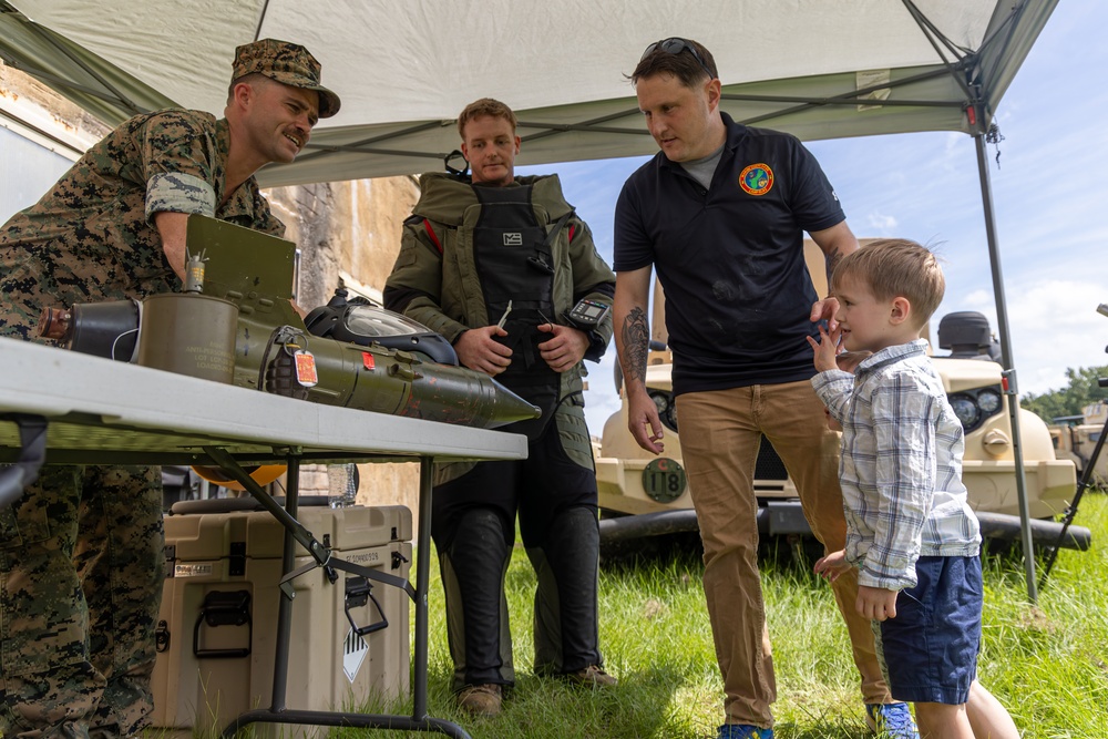 Service members enjoy SPMAGTF-ACM Family Day at Camp Davis