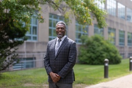 Kirby gets items where they need to go