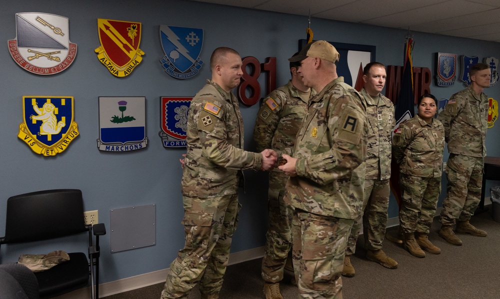 Senior Enlisted Advisor of First Army Hands Out Coins