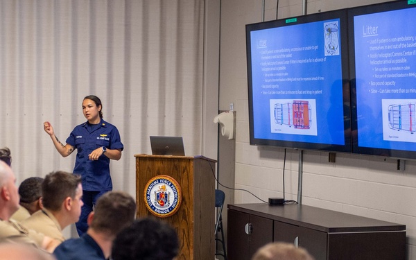 Submarine Sailors and Coast Guardsmen Complete MEDEVAC Training