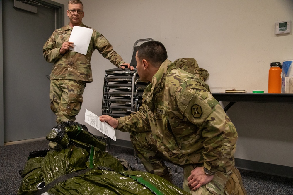 Soldiers Complete Combat Life Saver Course