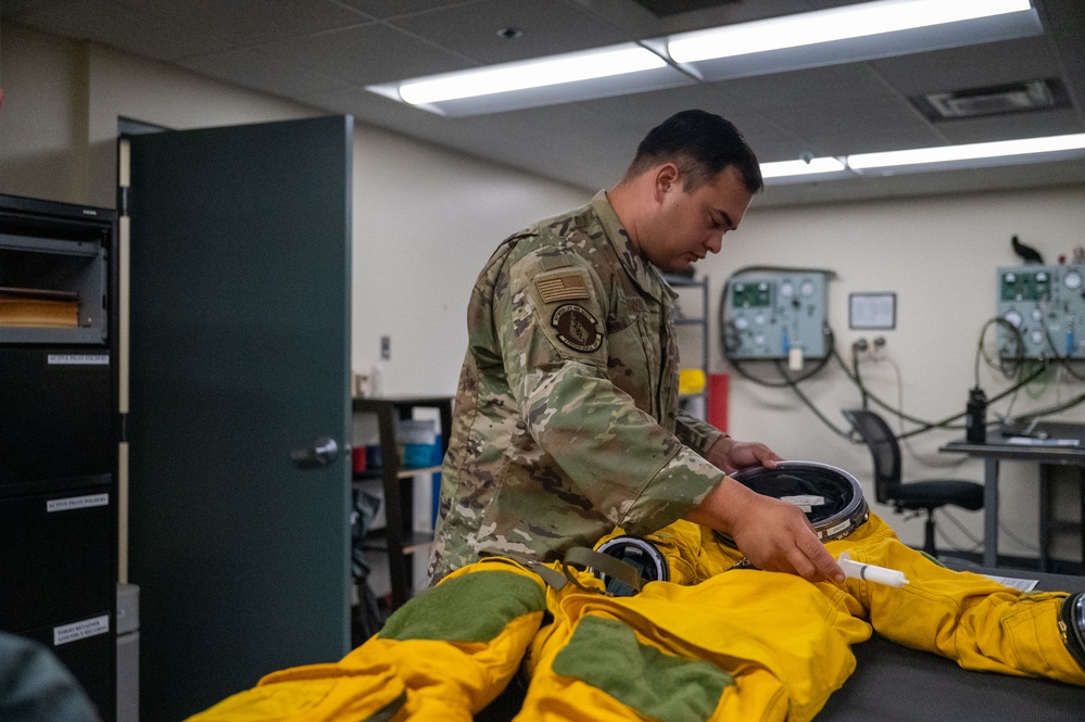 Beale AFB, Skydiving, Speed Skydiving, Aircrew Flight Equipment