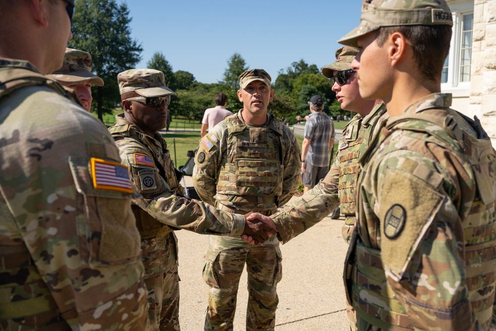 Command Sgt. Maj. Kendrick visits soldiers in D.C.