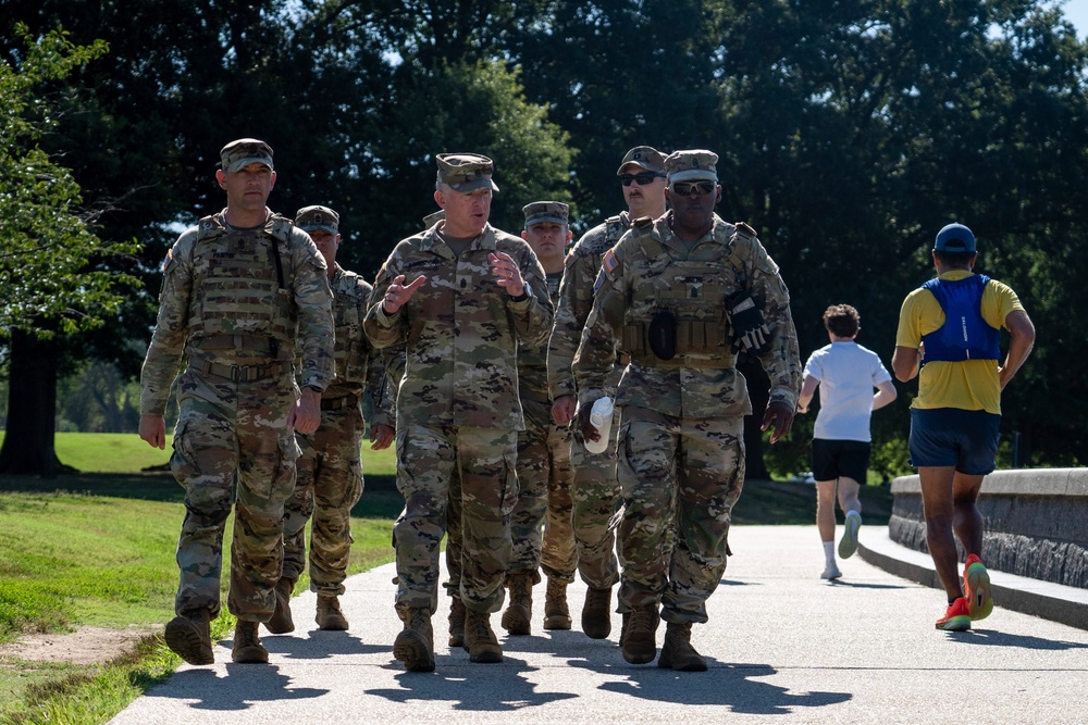 Command Sgt. Maj. Kendrick visits soldiers in D.C.