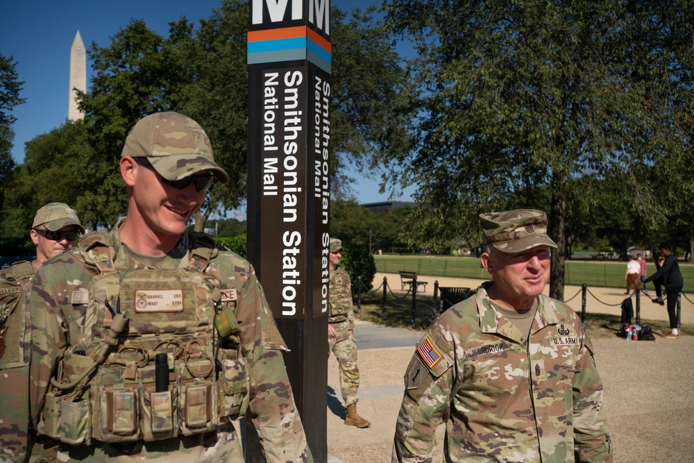 Command Sgt. Maj. Kendrick visits soldiers in D.C.