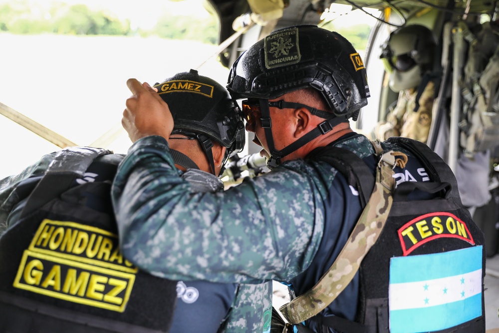 Fuerzas Comando 2025 Sniper Stage 2