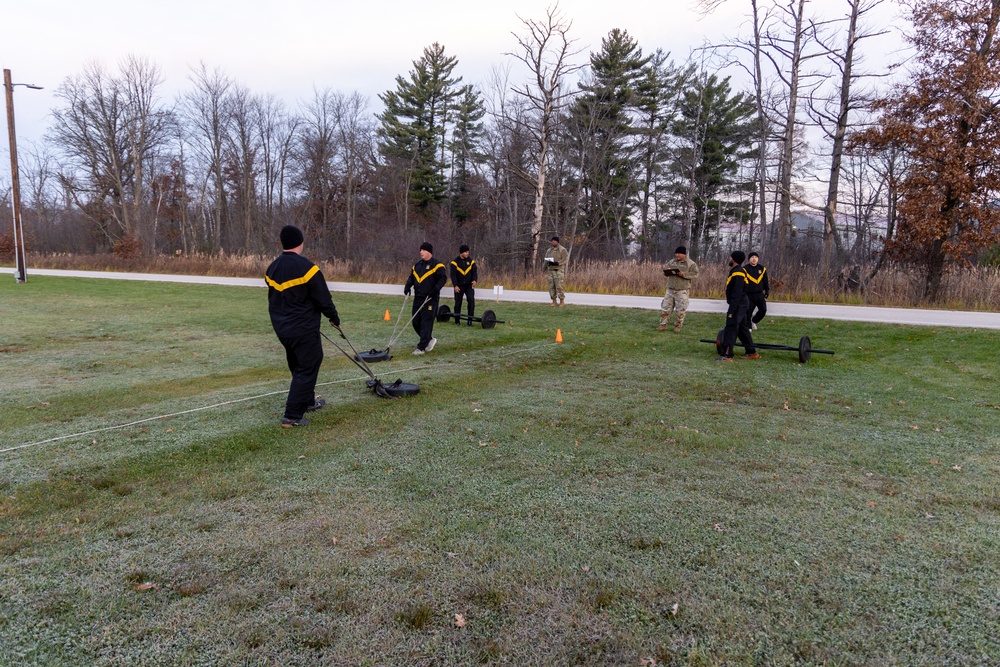 Soldiers Conduct Ready and Resilient Training