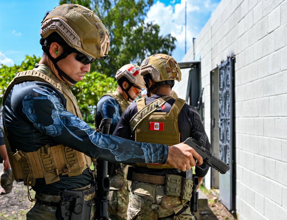 Fuerzas Comando 2025 Assault Stage 5