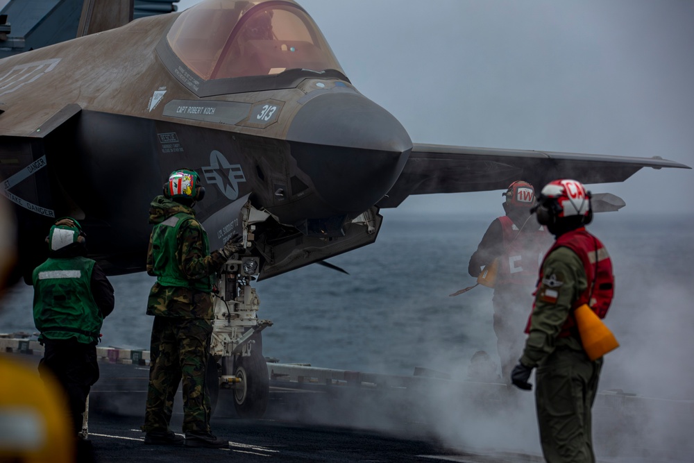 Abraham Lincoln participates in exercise Northern Edge 2025