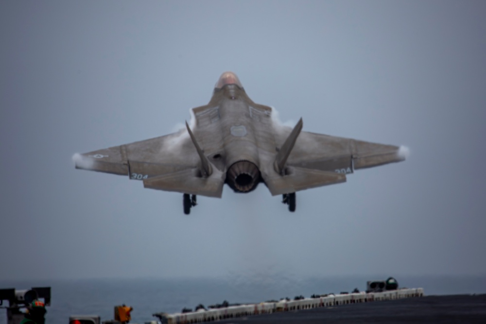 Abraham Lincoln participates in exercise Northern Edge 2025