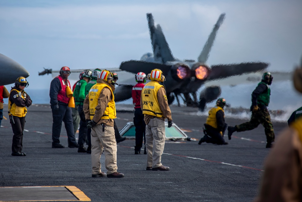 Abraham Lincoln participates in exercise Northern Edge 2025