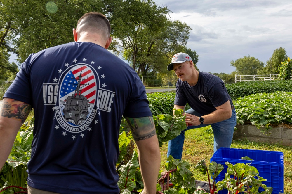 Sailors Participate in Community Outreach Event During Springfield-Branson Navy Week