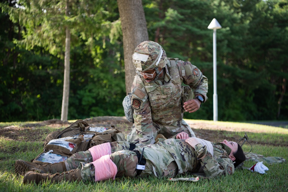35th Medical Group and Munitions Airmen train with 137th SOW Air Commandos
