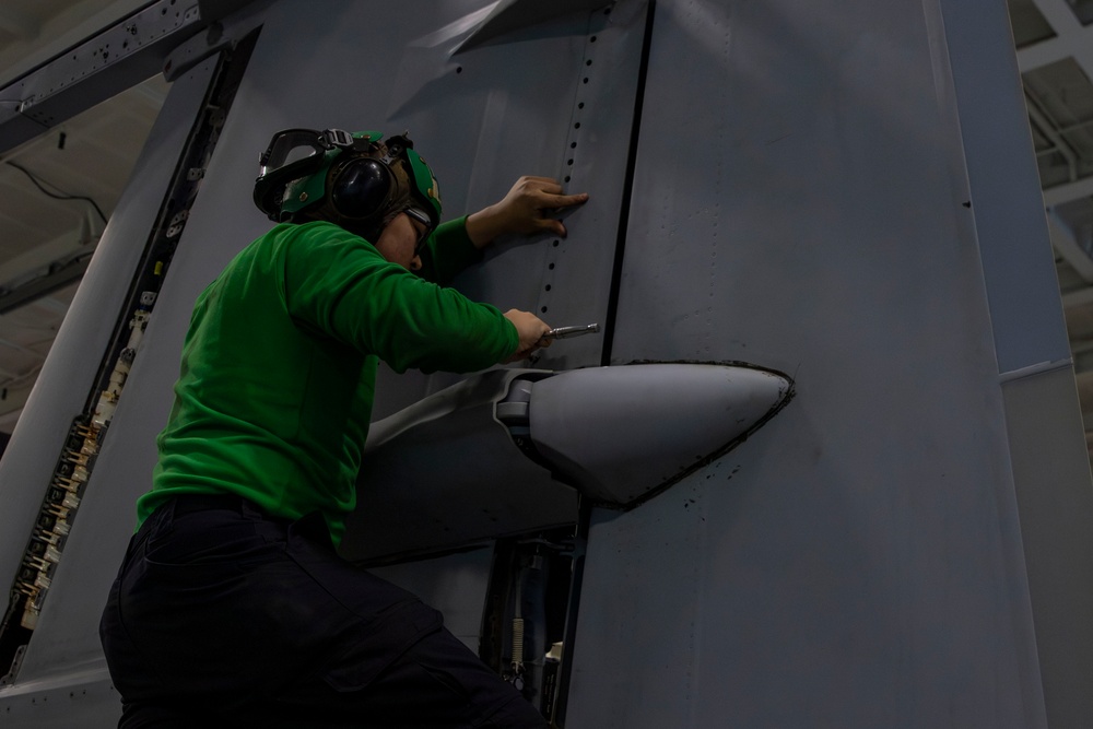 Abraham Lincoln participates in exercise Northern Edge 2025