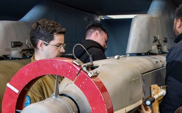Abraham Lincoln participates in exercise Northern Edge 2025