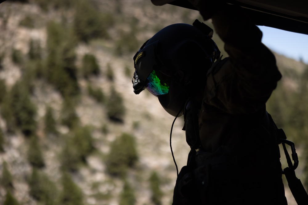 CLB-5, CLR-1 Marines rehearse sling load, speed ball deliveries with Nevada National Guard during MTX 4-25