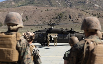 CLB-5, CLR-1 Marines rehearse sling load, speed ball deliveries with Nevada National Guard during MTX 4-25