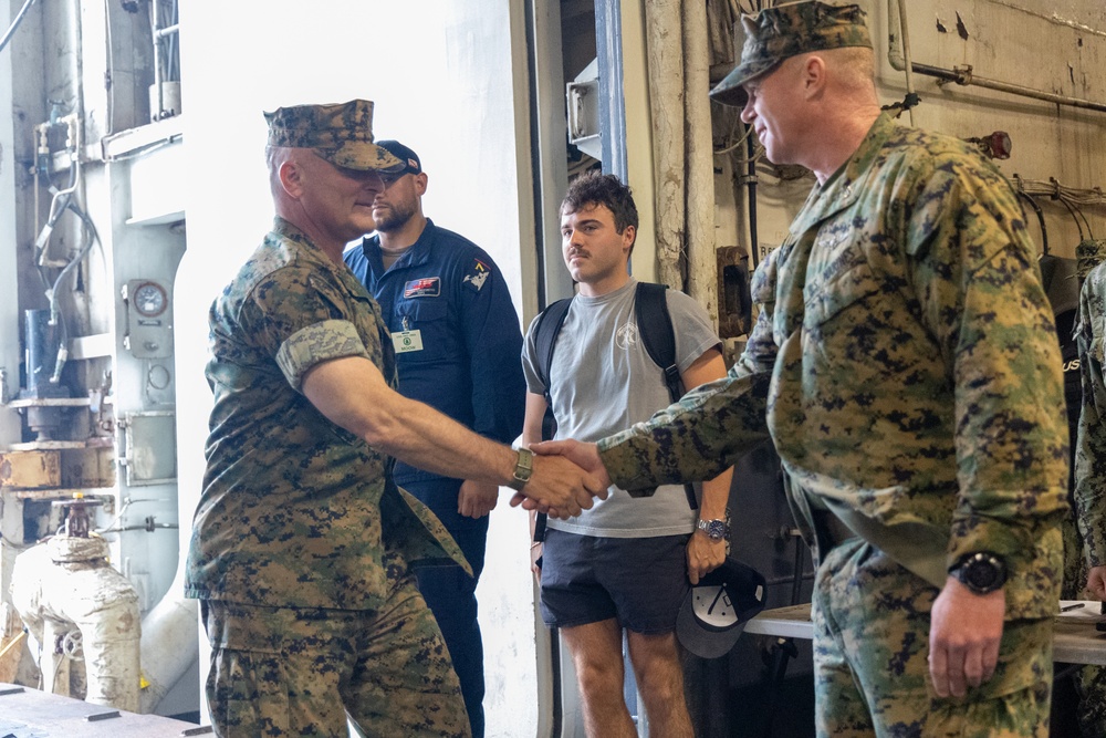 22nd MEU (SOC) | Brigadier Gen. Armas Visits IWOARG-22MEU(SOC)