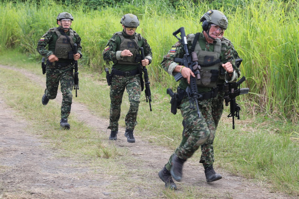 Fuerzas Comando 2025 Assaulter Stage 6