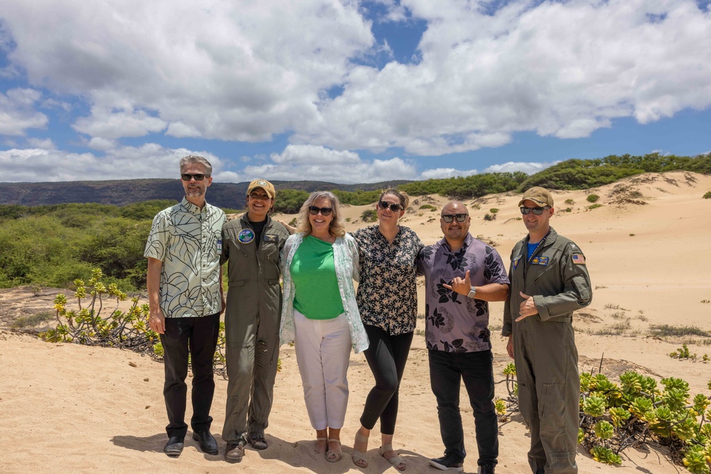 Hawaii MACRO, Governor's Staff visit PMRF