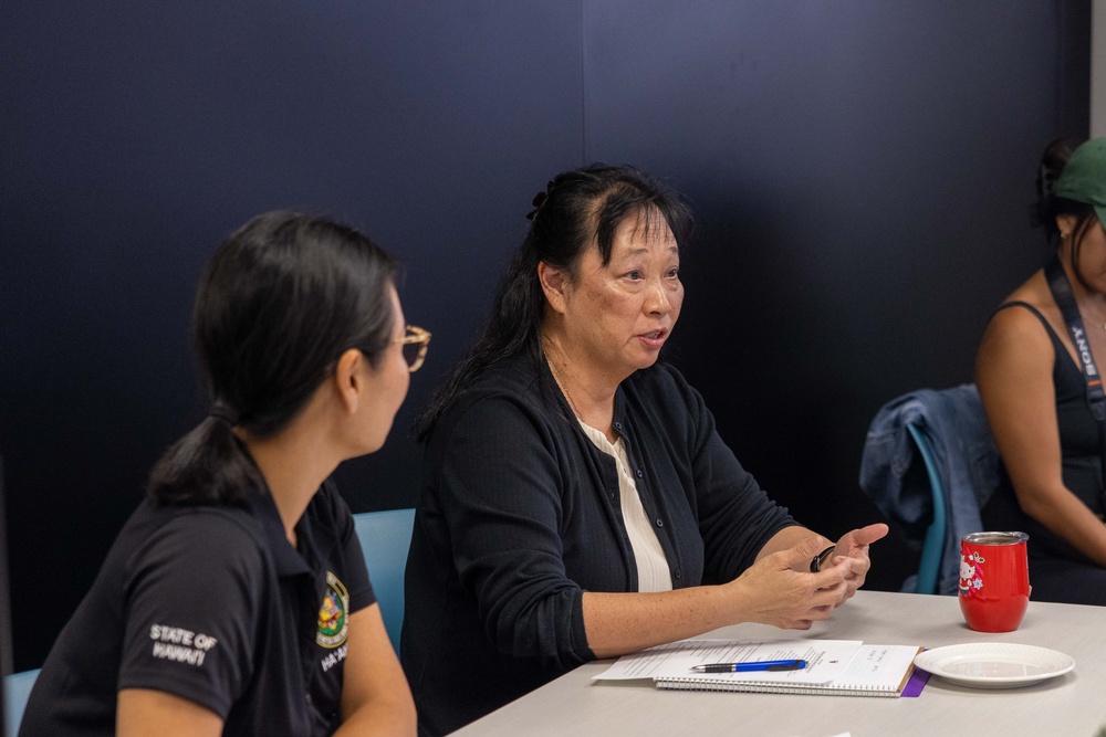 Hawaii MACRO, Governor's Staff visit PMRF