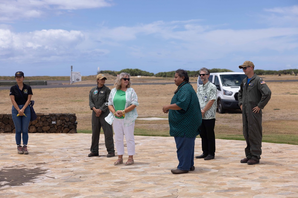 Hawaii MACRO, Governor's Staff visit PMRF