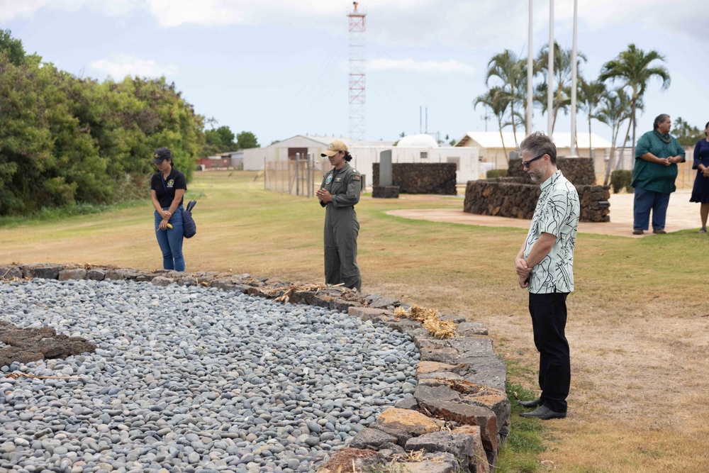 Hawaii MACRO, Governor's Staff visit PMRF