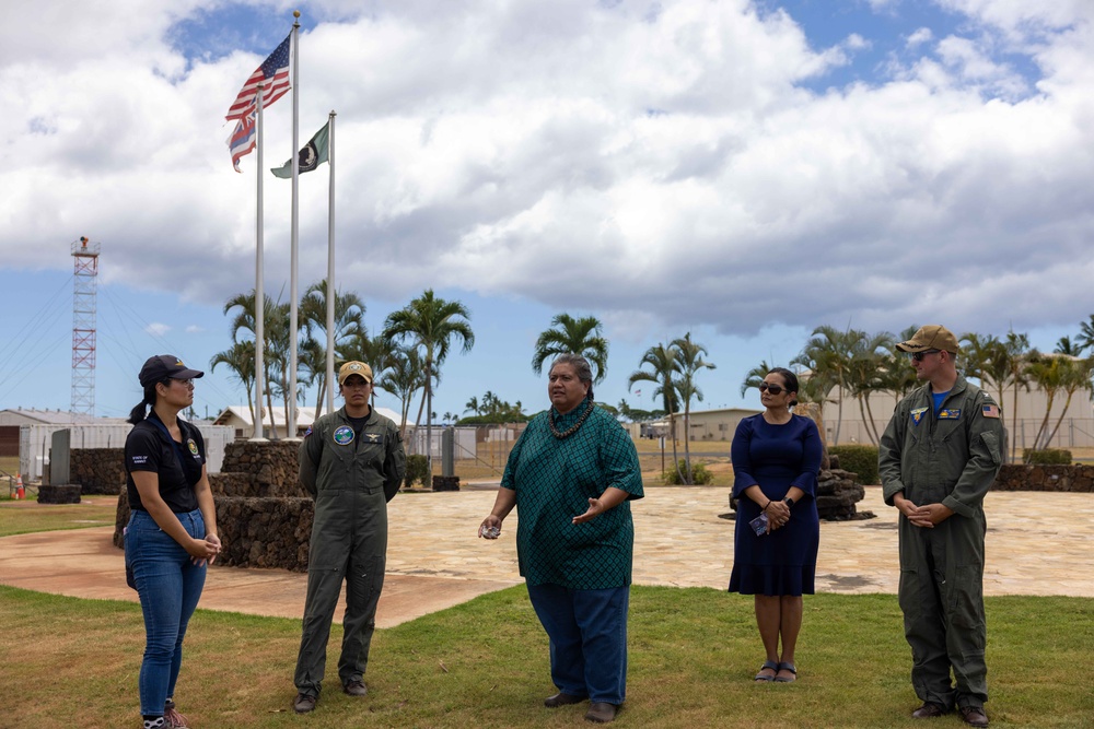 Hawaii MACRO, Governor's Staff visit PMRF