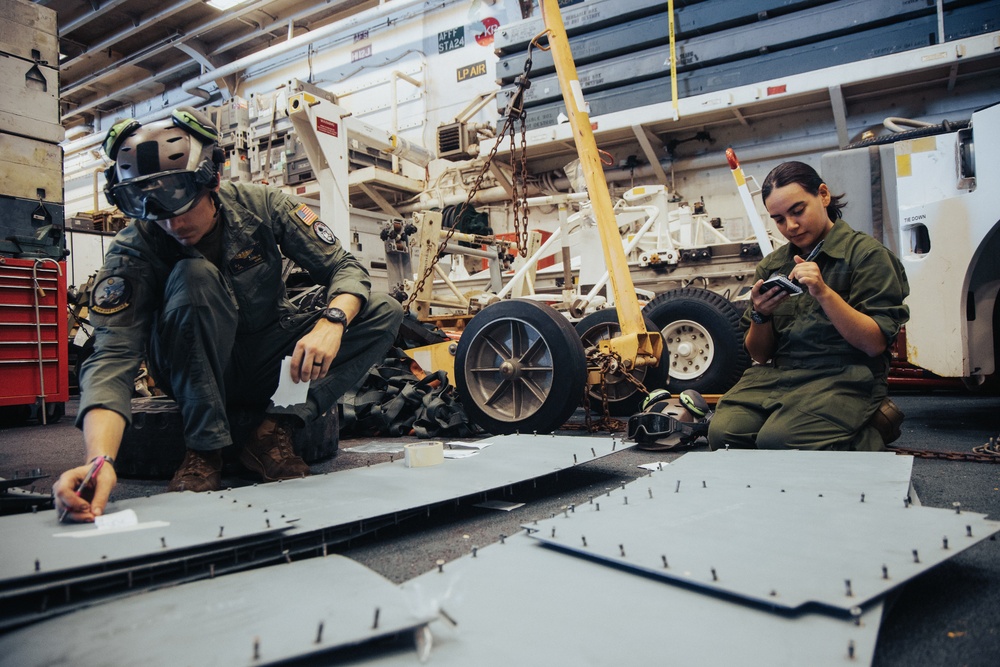 22nd MEU(SOC) | Hangar Aircraft Maintenance on USS Iwo Jima